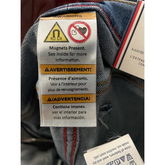Tommy Hilfiger Stretch Straight Adaptive Jeans NWT Magnetic Hook Loop Closure 4 - Picture 9 of 10